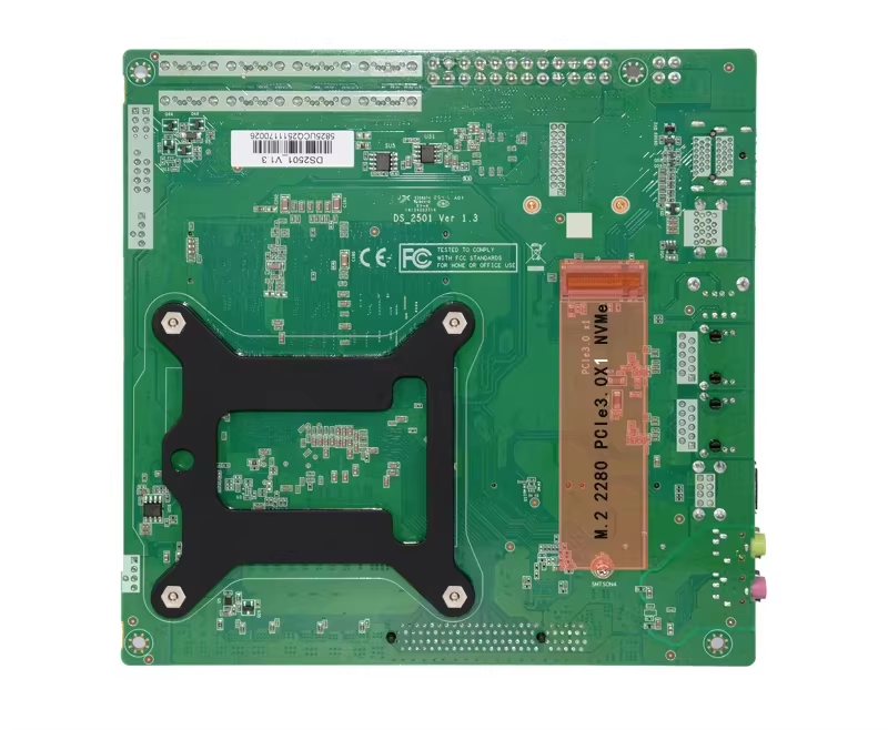 لوحة أم Topton N21 11-Bay ITX  - مراجعة Pc Gaming Amd Ryzen 7 وسعره
